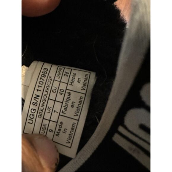 VERY NICE UGG Fluff Oh Yeah Slide black Sheepskin Slipper Shoes Women's Size 9 G - Picture 7 of 10